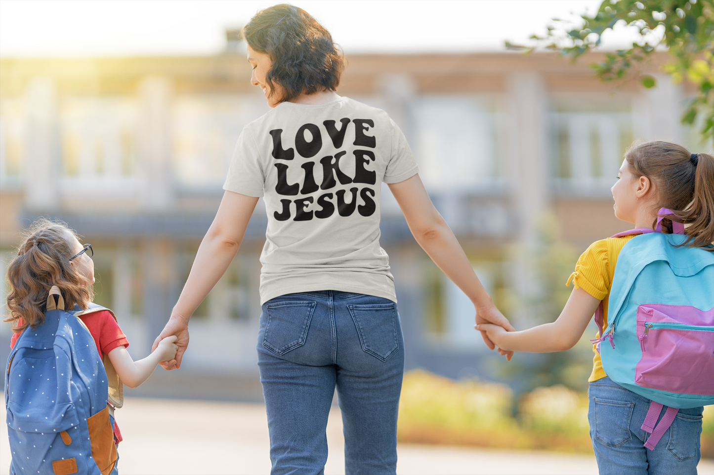 Women's T-Shirt Love Like Jesus